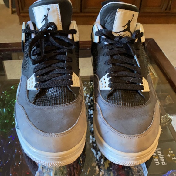 Nike Jordans "Fear" 4's - Picture 3 of 4